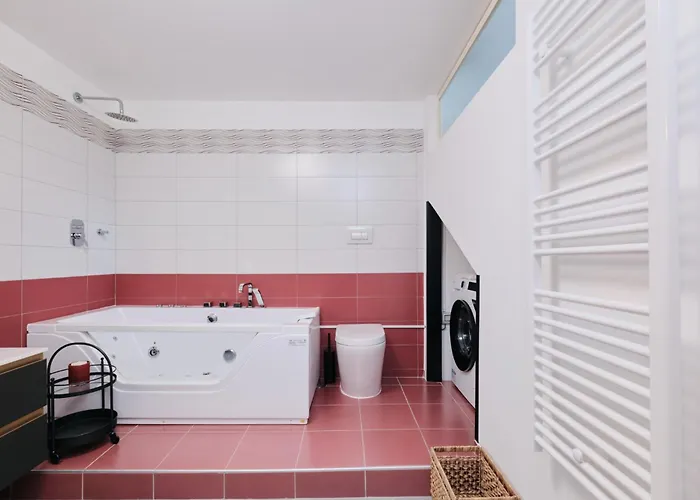 Gemelli Suite Design con Jacuzzi By HÔTEA * Rome