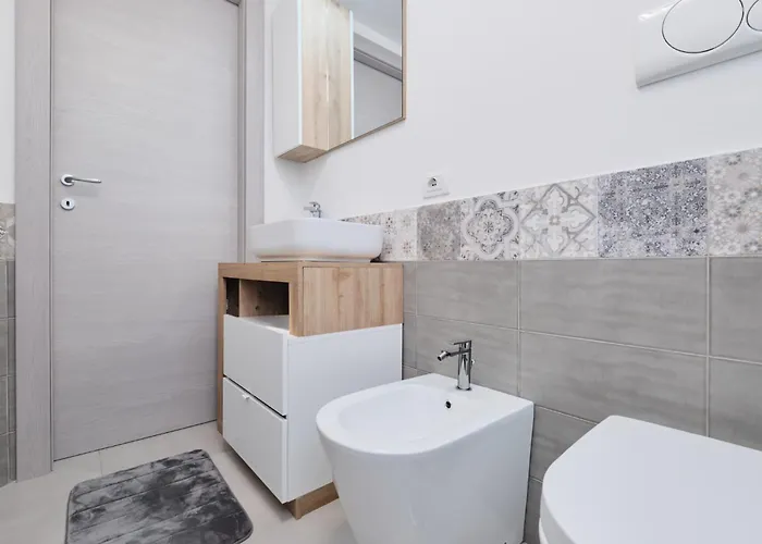 Gemelli Suite Design con Jacuzzi By HÔTEA * Rome